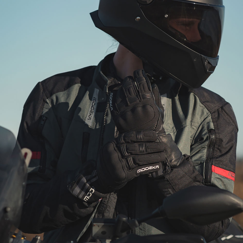 Glove-modeka-Makari-1