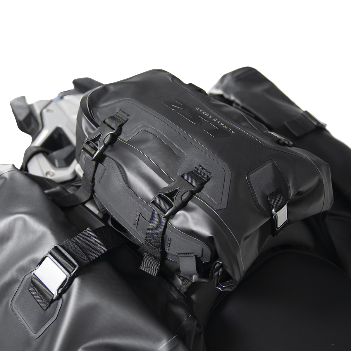 MOVE AHEAD TAIL BAG-10L-2